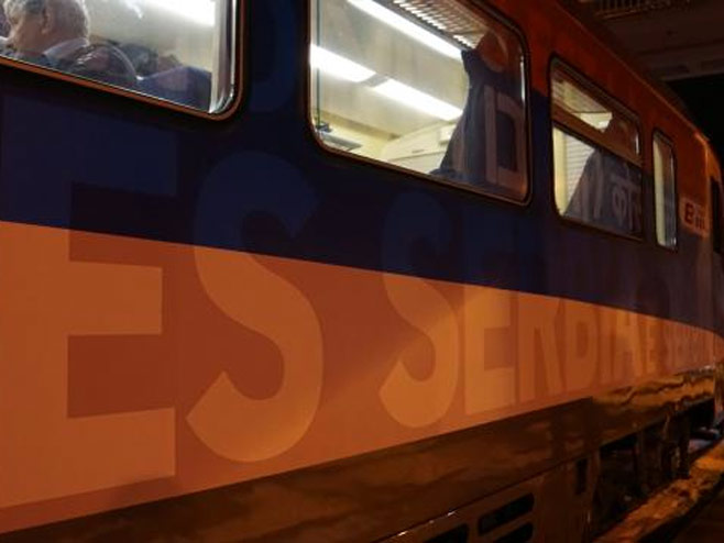 Воз за Косовску Миторивицу вратио се за Београд - Фото: B92