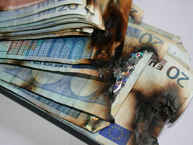 Евро (фото:© Flickr - 