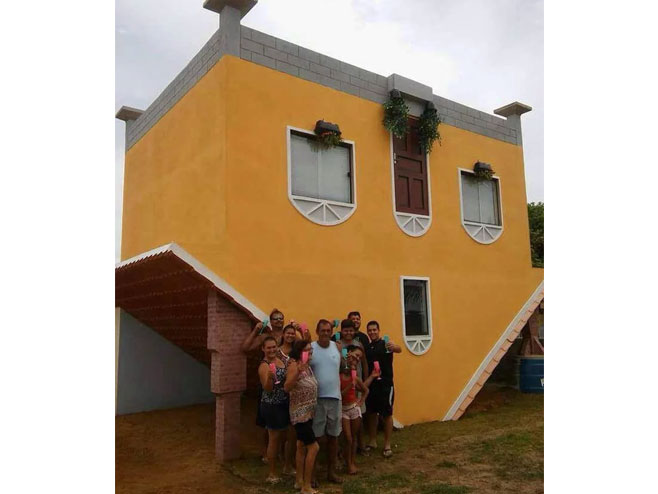 Бивши грађевинац направио кућу наопако - Фото: klix.ba