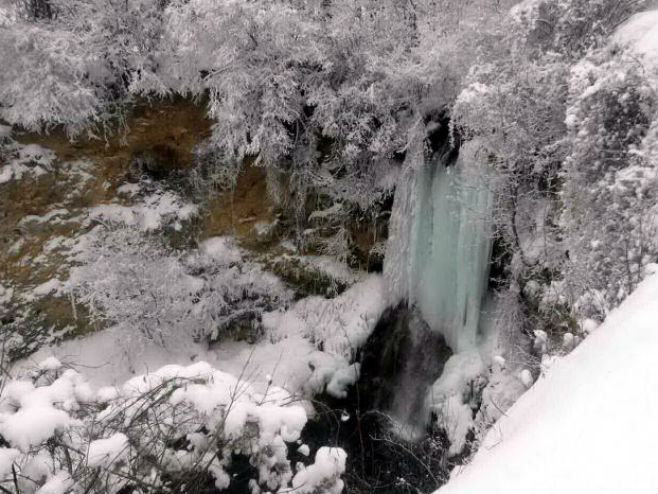 Заледио водопад Лисине (Фото: Танјуг/Душан Аничић) - Фото: ТАНЈУГ