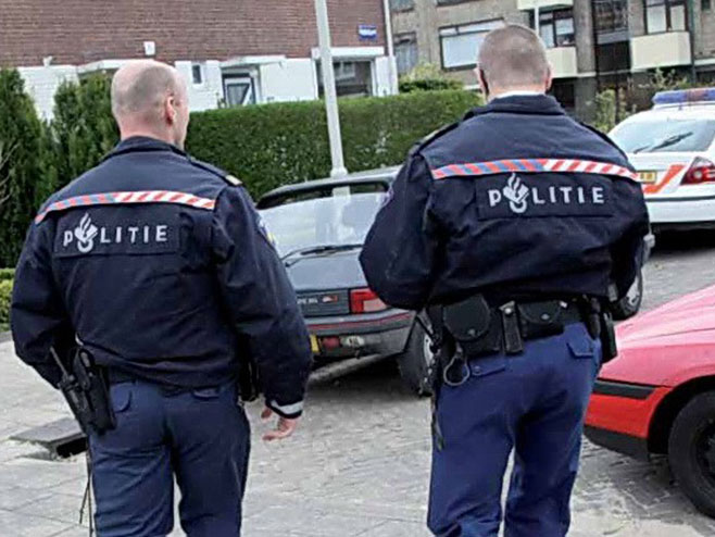 Полиција Холандије (фото:in4s.net) - 