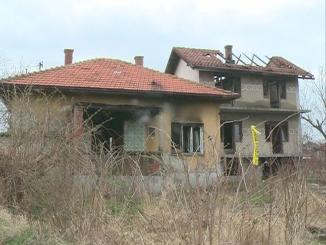Бијељина: Запаљена кућа - Фото: РТРС