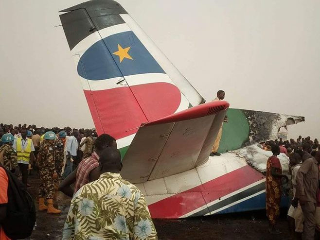 Јужни Судан - срушио се авион (фото:twitter.com) - 