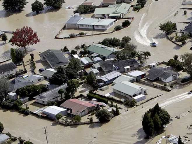 Нови Зеланд - поплаве (фото: www.theguardian.com) - 