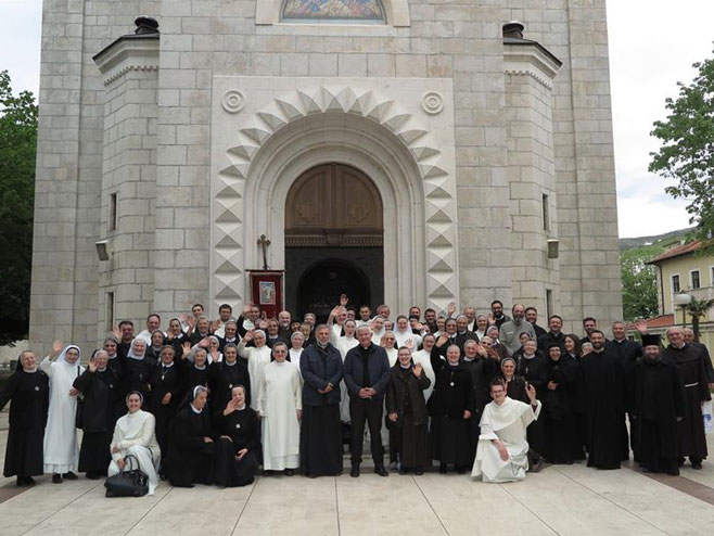 Заједнички састанак Бискупије дубровачке и епархије-захумско херцеговачке  у Требињу - Фото: СРНА
