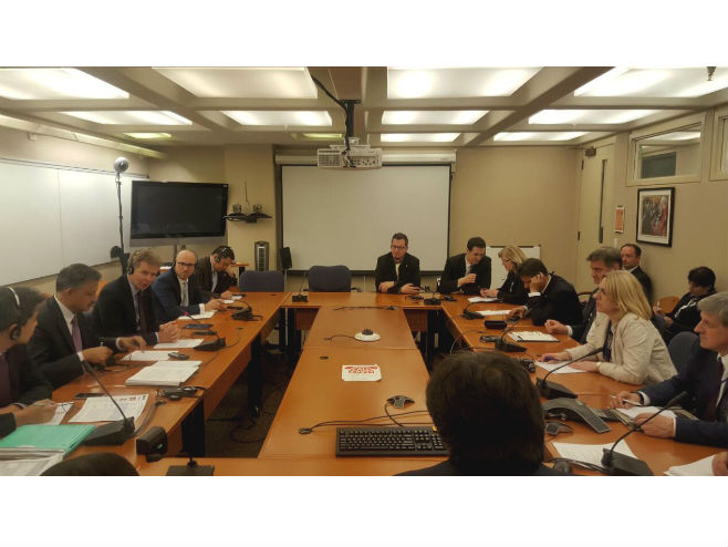 Премијерка Цвијановић са представницима ММФ-а у Вашингтону - 