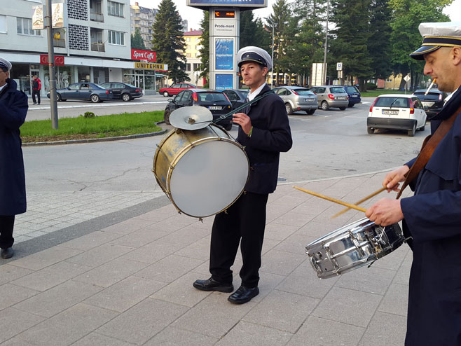 Добој:Градски дувачки оркестар започео обиљежавање 1. маја - Фото: СРНА