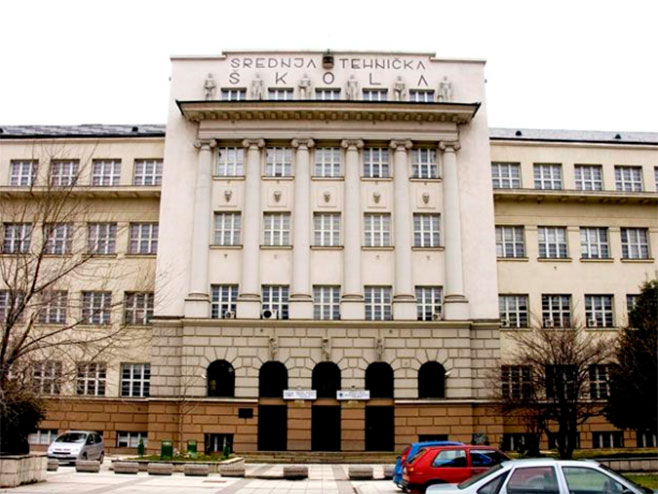 Средња техничка школа у Сарајеву (фото:  smts.edu.ba) - 