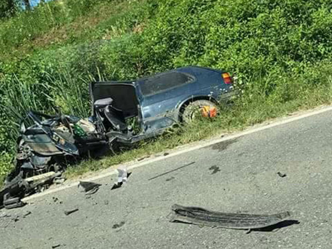 Тешка саобраћајна несрећа код Добоја - Фото: Screenshot