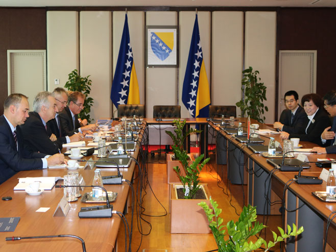 Шаровић са представницима кинеске делегације у Сарајеву - Фото: СРНА