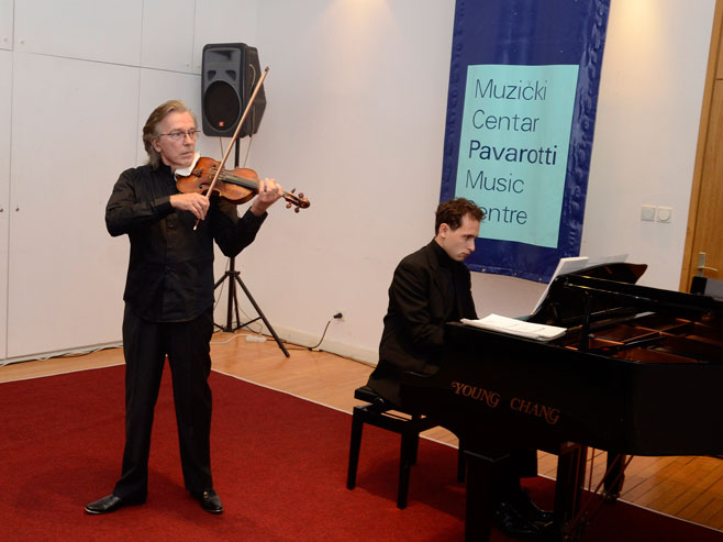 U Mostaru nastupio proslavljeni violinista Jovan Kolundžija - Foto: SRNA