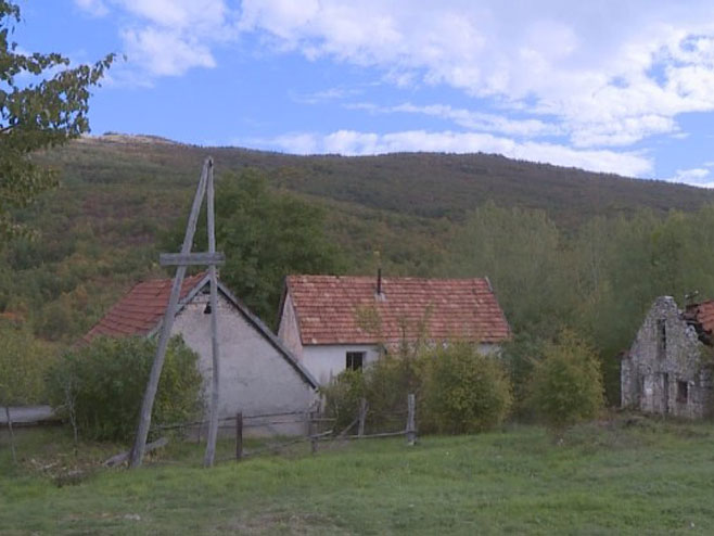 Село Трубар - Српски повратници без струје - Фото: РТРС