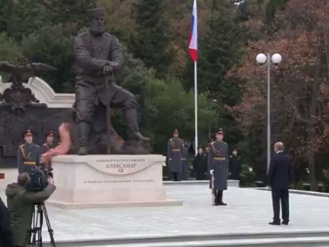 Путин открио споменик Александру Трећем (Фото: twitter.com/Dmitriй Smirnov) - 