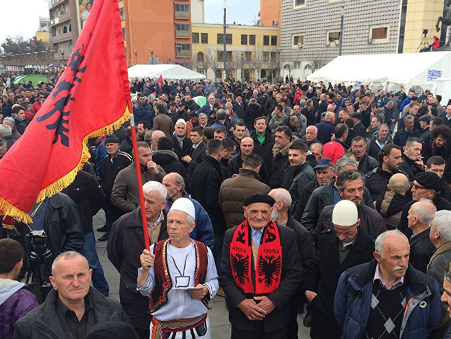 Протест опозиције у Приштини - Фото: ТАНЈУГ