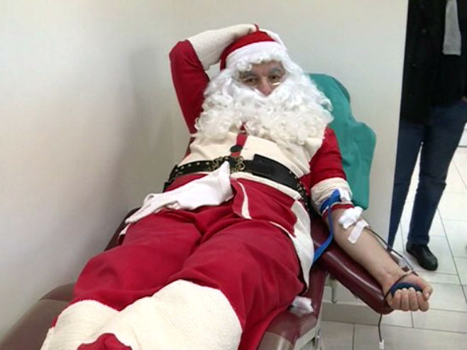 Требиње: Дјед Мраз даровао крв - Фото: РТРС