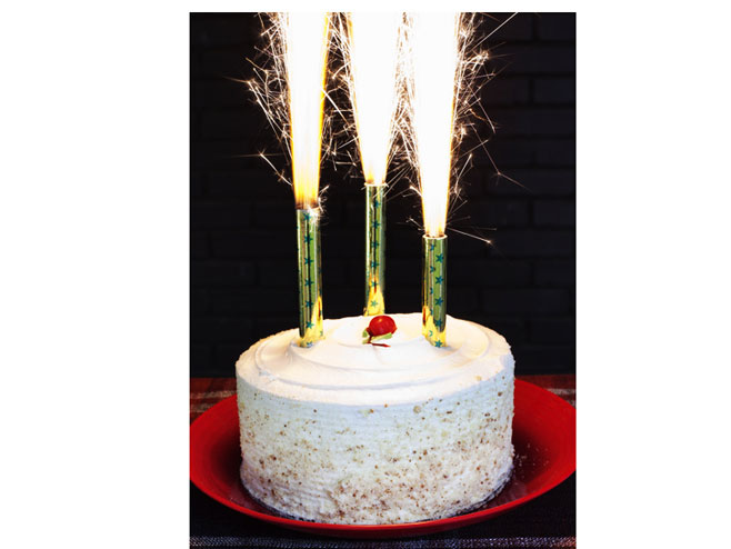 Торта са ватрометом - Фото: Screenshot/YouTube