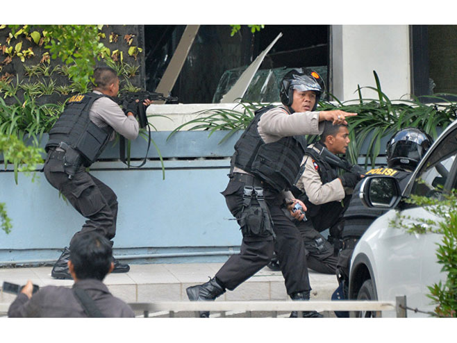 Самоубилачки напад у Сурабаји, Индонезија (фото: rs.sputniknews.com) - 