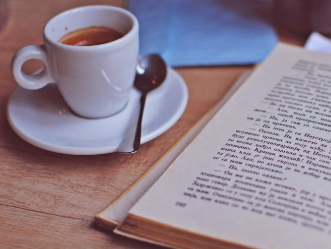 "Једна кафа - једна књига" - Фото: илустрација
