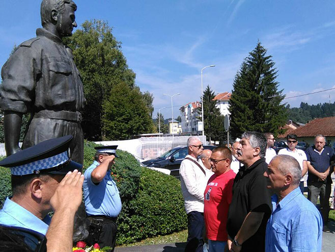 Обиљежавање 20 година од убиства Срђана Кнежевића - Фото: РТРС