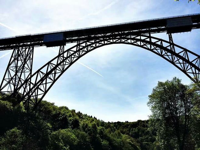 Мост у Њемачкој (фото:pinterest.com) - 