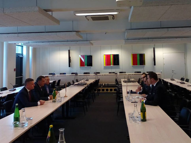 Sastanak u Beču (Foto: RTRS)