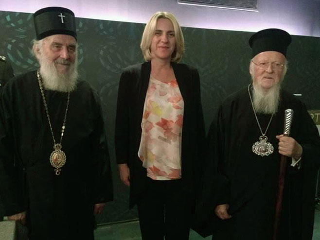 Cvijanovićeva na ručku dobrodošlice sa patrijarsima Irinejom i Vartolomejom (Foto: SRNA)
