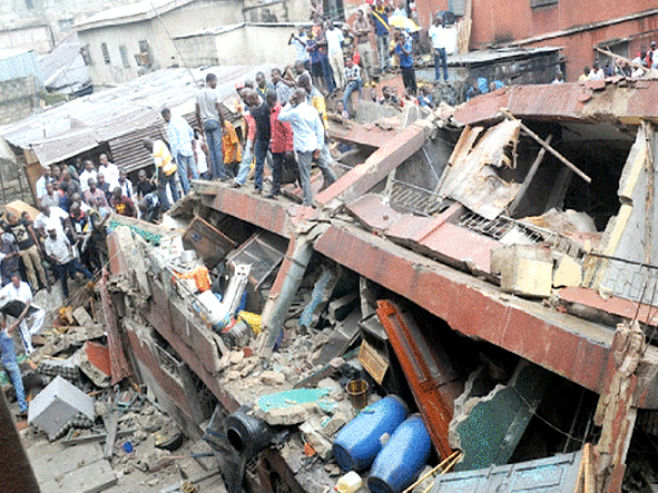 Лагос - срушила се школска зграда (Фото: silverbirdtv.com) - 