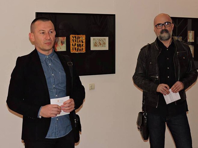 Отворена изложба "2. Међународно бијенале радова на папиру Приједор 2018" - Фото: СРНА