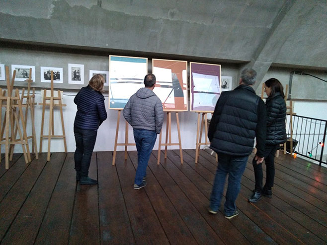 Изложба фотографија, цртежа и инсталација, Јахорина у Београду - Фото: РТРС
