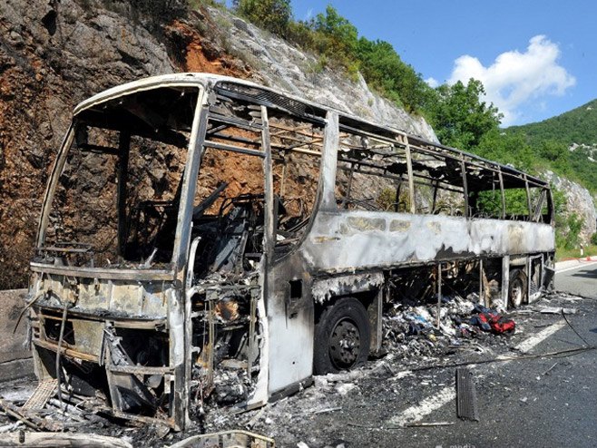 Изгорио аутобус (Фото:torpedo.media) - 