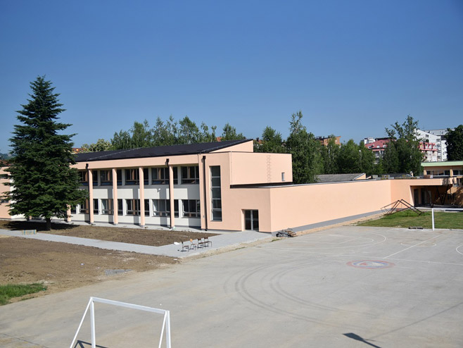 Дограђена школа на Старчевици (Фото:градбањалука) - 