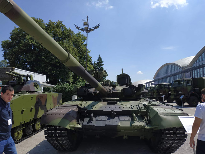 Тенк М-84 АБ (фото: Србија Данас) - 