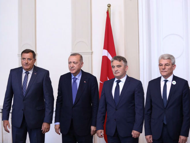 Ердоган са члановима Предсједништва БиХ - Фото: klix.ba