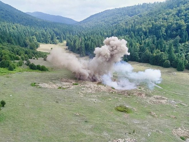 Иништене авио-бомбе (Фото: D.S./klik.ba) - 