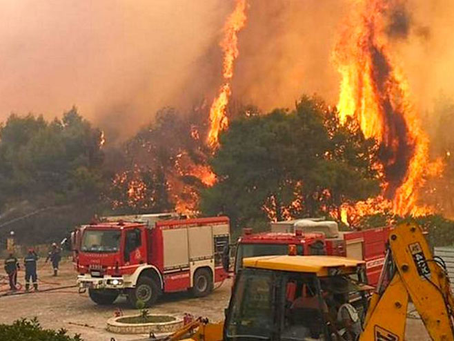 Пожар на Закинтосу (фото: greekreporter.com) - 