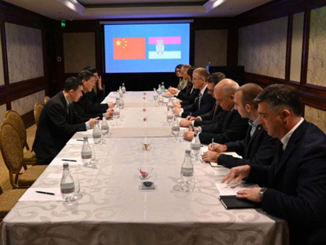 Састанак делегације Србије са делегацијом Кине (фото:МУП Србије) - 