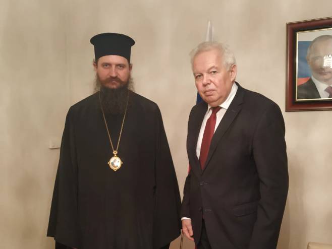 Епископ Сергије и амбасадор Иванцов - Фото: РТРС