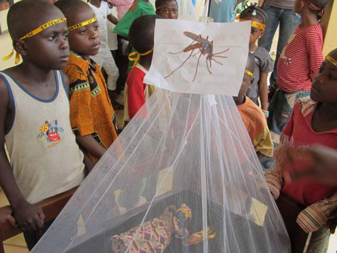 Африка - едукација дјеце у борби против маларије (фото:elplural) - 