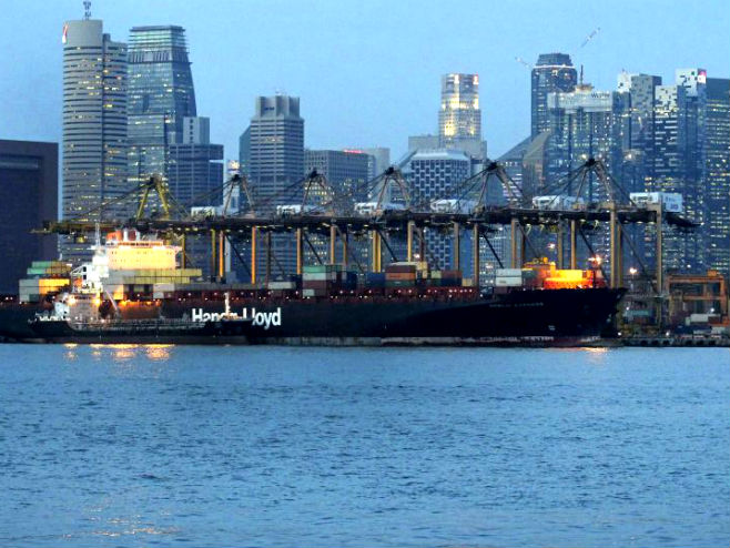 Руски брод "Севастопољ" заплијењен у Сингапуру (Фото:  AP/Wong Maye-E) - 