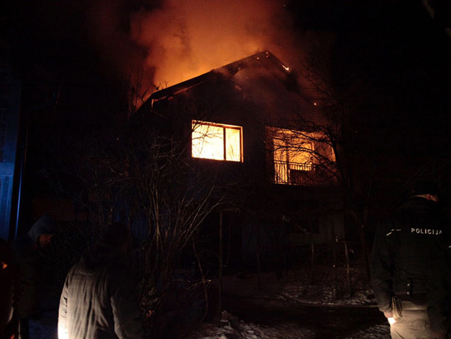 Изгорјела кућа у Горажду (фото:S.Saletović/Avaz) - 