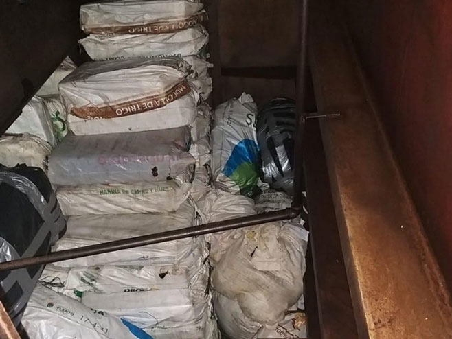 Запљена дроге у Венецуели (фото:Twitter.com/PolicijaCG) - 