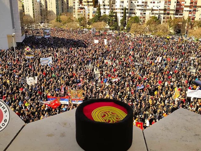 Подгорицa:Више од 100.000 људи на литији (Фото: Спутњику уступио Милош Лучић) - 