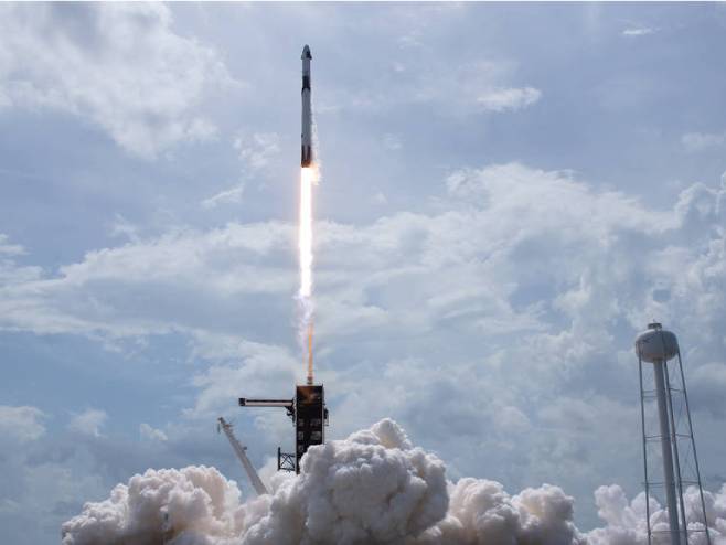 Лансирање свемирске летјелице "Спејсикс" (Фото: NASA/Bill Ingalls) - 