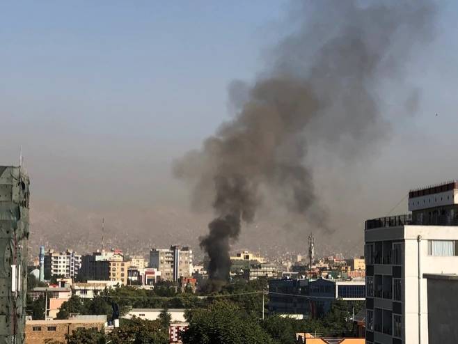 Експлозија бомбе у Кабулу (фото: PROFIMEDIA) - 