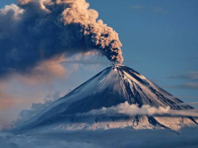 Ерупција вулкана на Камчатки (фото: Единая геофизическая служба РАН) - 