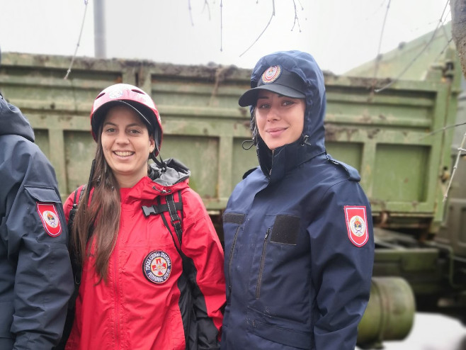 "Хероине Костајнице" - једине жене у спасилачким тимовима (Foto:ruczrs.org) - 