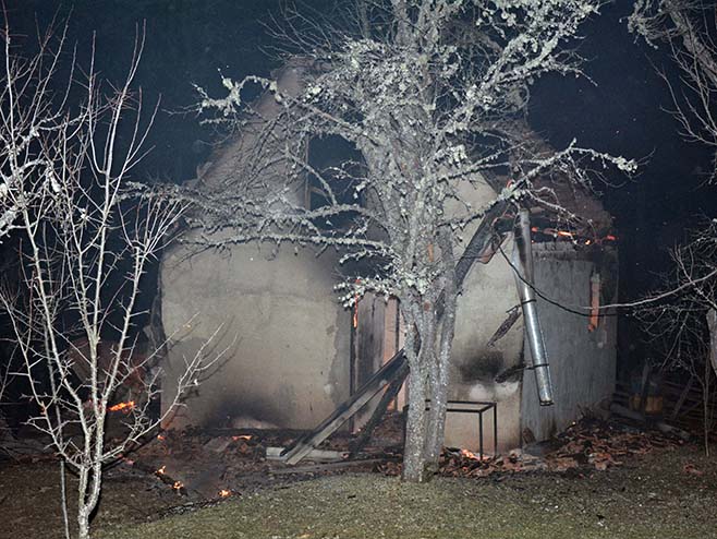 Изгорјела викендица у Миљевини - Фото: СРНА