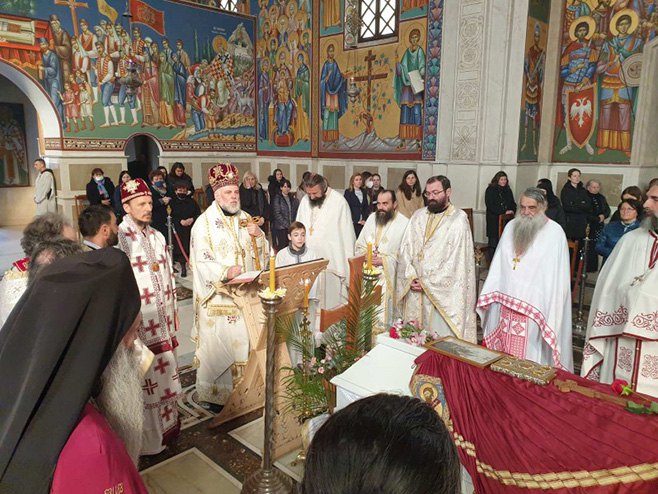 Помен епископу Атанасију (Фото: eparhija-zahumskohercegovacka.com) - 