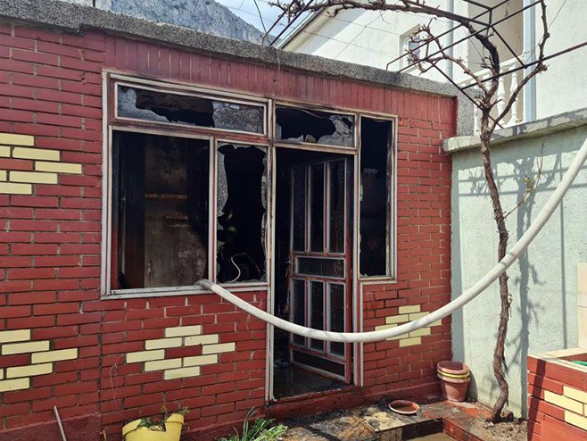 Запаљена српска кућа у Мостару - Фото: СРНА