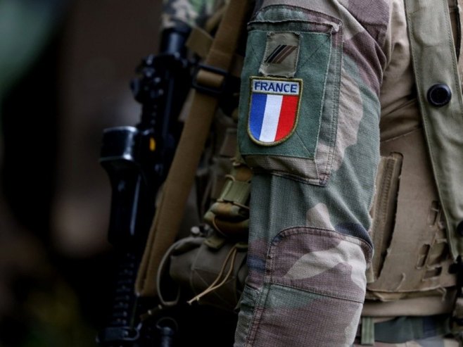 Француска војска (фото: архива/EPA-EFE/ANNA SZILAGYI) - 
